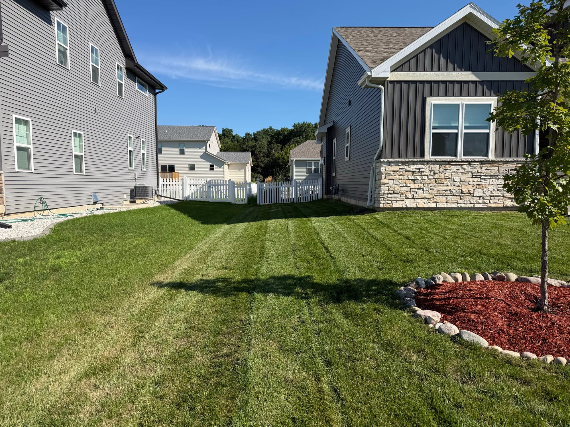 Mow & rock-ring finish